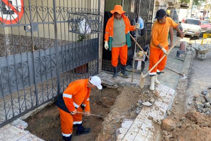Rede de drenagem de via do bairro Coroado recebe recuperação da Prefeitura de Manaus