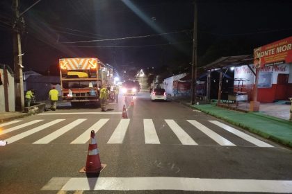 Prefeitura de Manaus reforça sinalização viária na zona Norte como parte das ações do ‘Maio Amarelo’