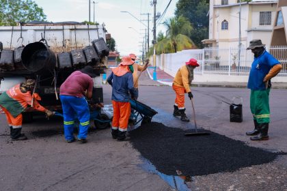 Prefeitura de Manaus realiza manutenção asfáltica no bairro São Jorge