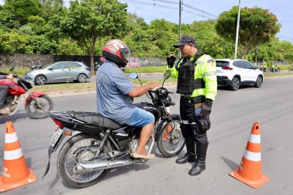 Prefeitura de Manaus realiza operação ‘Cavalo de Aço’ e reforça fiscalização de motociclistas na capital