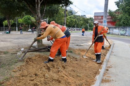 Prefeitura de Manaus revitaliza passeio público em praça do bairro Cidade de Deus