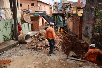 Prefeitura de Manaus atua na recuperação de rede de drenagem profunda no bairro Alvorada