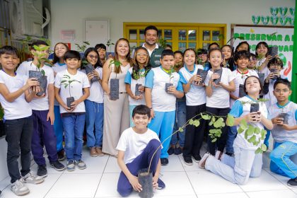 Prefeitura de Manaus distribui mais de 15 mil mudas no Dia Mundial do Meio Ambiente