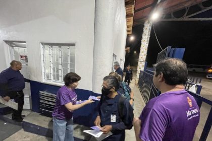Prefeitura de Manaus leva ação educativa do ‘Junho Violeta’ às garagens de ônibus