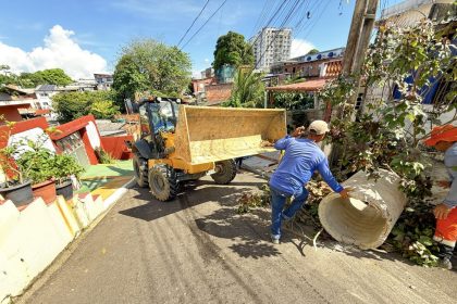 Prefeitura de Manaus realiza obra emergencial para recuperar drenagem profunda no bairro São Jorge