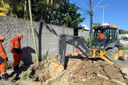 Prefeitura de Manaus realiza manutenção em rede de drenagem profunda na avenida Solimões