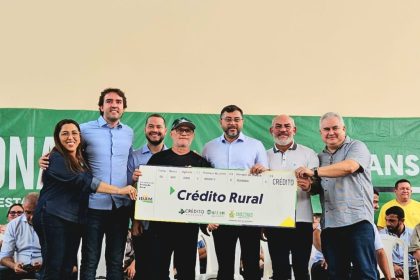 Em Itacoatiara, Governo do Amazonas entrega R$ 387,7 mil a agricultores e pescadores artesanais
