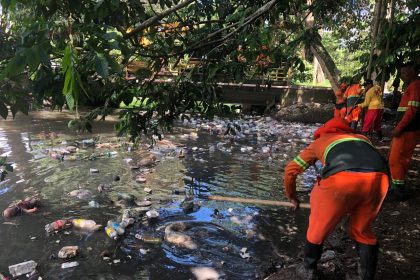 Igarapé do Conjunto Senador João Bosco ganha novo cenário após ação da Prefeitura de Manaus