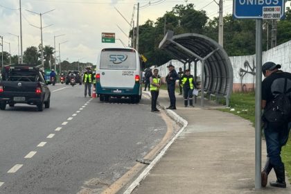 Prefeitura de Manaus intensifica fiscalização e apreende veículos por transporte irregular na zona Leste