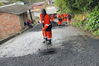 Prefeitura de Manaus reforça pavimentação no bairro Colônia Antônio Aleixo 