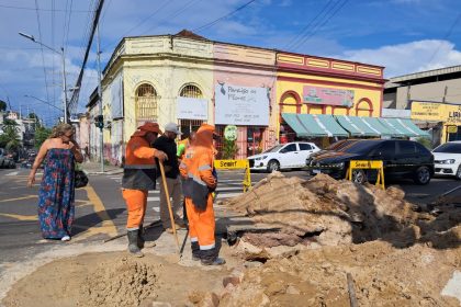 Prefeitura de Manaus realiza manutenção em galeria subterrânea de drenagem na avenida Joaquim Nabuco
