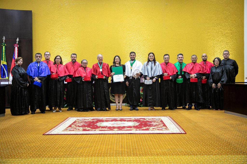 Reconhecimento à excelência acadêmica: UEA concede título de Doutor Honoris Causa para o jurista espanhol Ricardo Alonso García