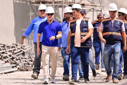 Prefeito David Almeida acompanha de perto reta final das obras do Complexo Viário Rei Pelé