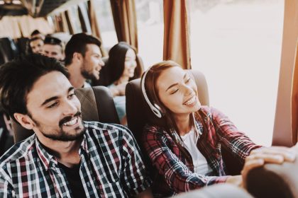 Viagem Sem Volta: Como o Amor Pode Começar com um Simples Embarque