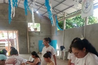 Projeto Vitrine de Saberes Artesanais promove empreendedorismo feminino e valorização cultural em Parintins