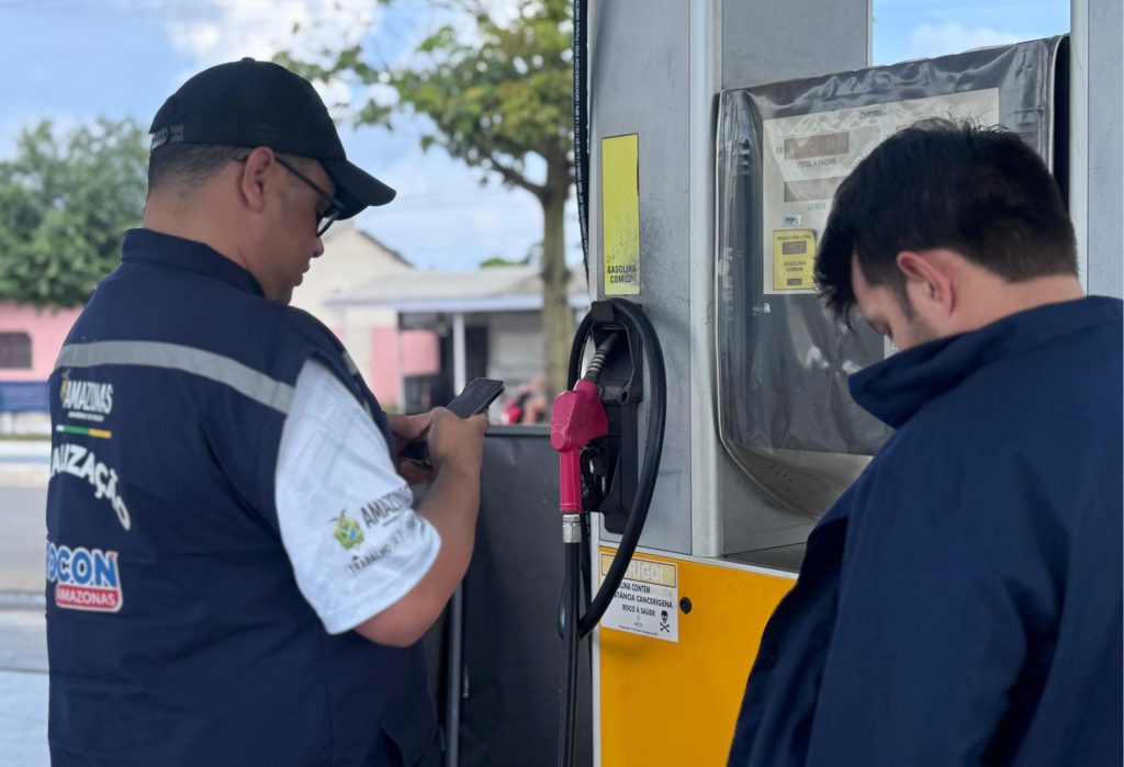 Após aumento repentino da gasolina em Parintins, Procon-AM autua 18 postos por indícios de abuso nos preços