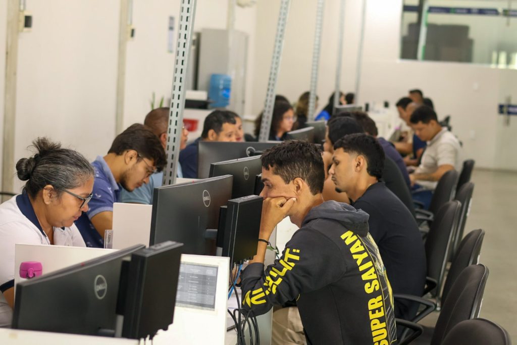 Sine Amazonas divulga 115 vagas de emprego para esta segunda-feira