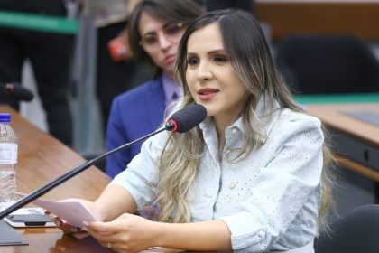 Comissão aprova prioridade a idosos nos tratamentos contra o câncer