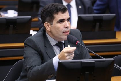 Avança na Câmara a proposta que reforça prioridade à primeira infância na Constituição