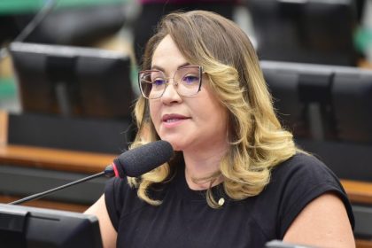 Comissão aprova projeto que cria fundação para coordenar ensino, pesquisa e capacitação em enfermagem