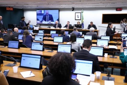 Hugo Motta envia representações contra 20 deputados ao Conselho de Ética