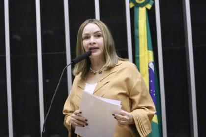 Câmara aprova projeto que libera pagamentos congelados a servidores em razão da pandemia