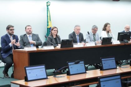Governo estuda reduzir tributo sobre equipamentos para data centers, afirma assessor da Fazenda