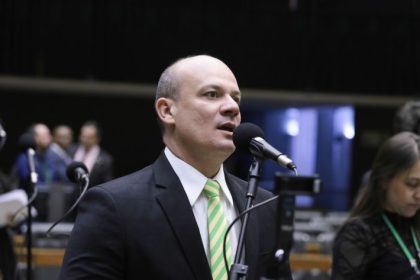 Comissão aprova fim da exigência de junta médica em divergência com plano de saúde