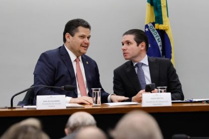 Presidentes da Câmara e do Senado defendem revisão de benefícios fiscais