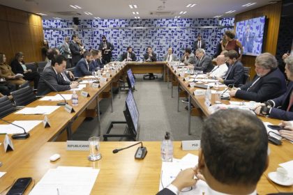 Líderes definem que PEC das prerrogativas parlamentares será votada amanhã