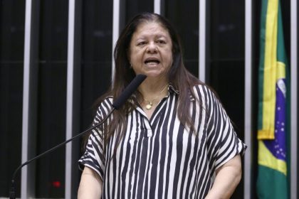 Comissão aprova classificação de repelentes e protetores solares como bens essenciais