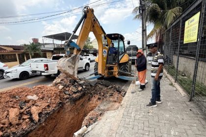 Prefeitura de Manaus recupera drenagem na avenida Professor Nilton Lins e remove ligações clandestinas
