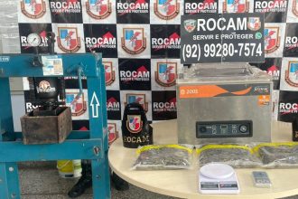 Polícia Militar do Amazonas apreende máquina de embalar drogas e três pacotes de maconha em Manaus