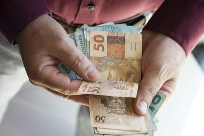 Comissão discute ações contra infiltração do crime organizado na economia