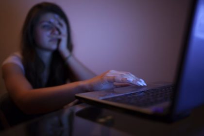 Comissão debate crimes digitais contra mulheres com uso de inteligência artificial