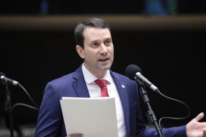 Comissão aprova projeto que exige equipamento para pessoas com deficiência visual em ponto turístico