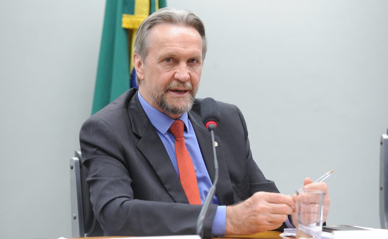 Comissão aprova correção anual de orçamento das universidades federais