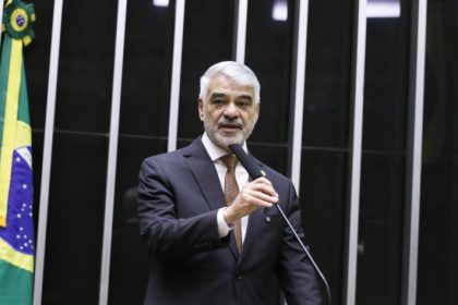 Senador Humberto Costa é o novo presidente do Parlasul