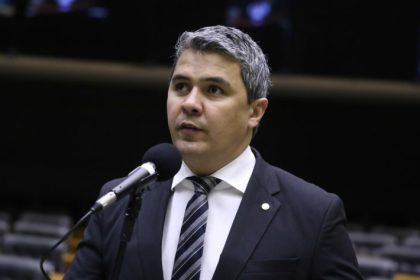 Comissão aprova vaga preferencial de estacionamento para pessoas com autismo