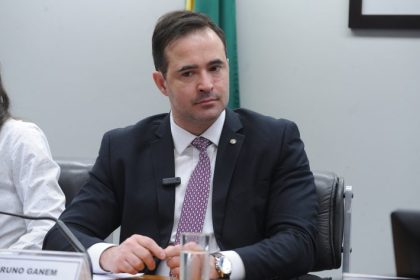 Comissão aprova projeto que criminaliza uso de veículo com tração animal