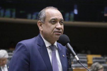 Comissão aprova projeto que proíbe discriminação por qualquer motivo contra pessoas do espectro autista