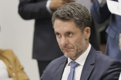 Comissão aprova inclusão de educação financeira no currículo dos ensinos fundamental e médio