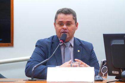 Comissão aprova regime prioritário para instalação de antenas em áreas rurais e vulneráveis