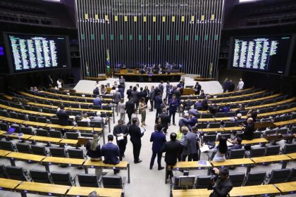 Plenário da Câmara debate reforma administrativa com especialistas nesta quarta-feira
