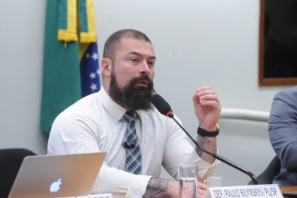 Comissão aprova projeto que aumenta pena para estelionato praticado com “golpe do amor”