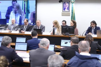 Especialistas divergem sobre propriedade intelectual no uso de IA generativa