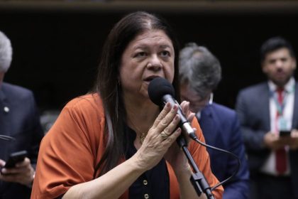 Comissão aprova projeto que torna crime o assédio a adolescentes