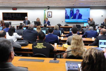 Interesses da sociedade pautarão trabalhos da Comissão da PEC da Segurança, dizem deputados