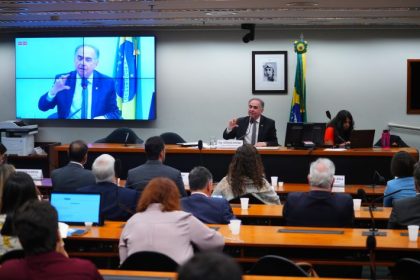 Especialistas defendem na Câmara novo marco regulatório para portos secos e centros logísticos
