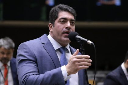 Comissão aprova possibilidade de o consumidor escolher fornecedor de energia elétrica